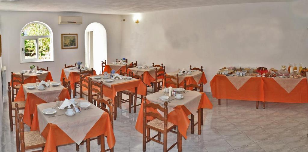 Restauracja lub miejsce do jedzenia w obiekcie Casa Cigliano