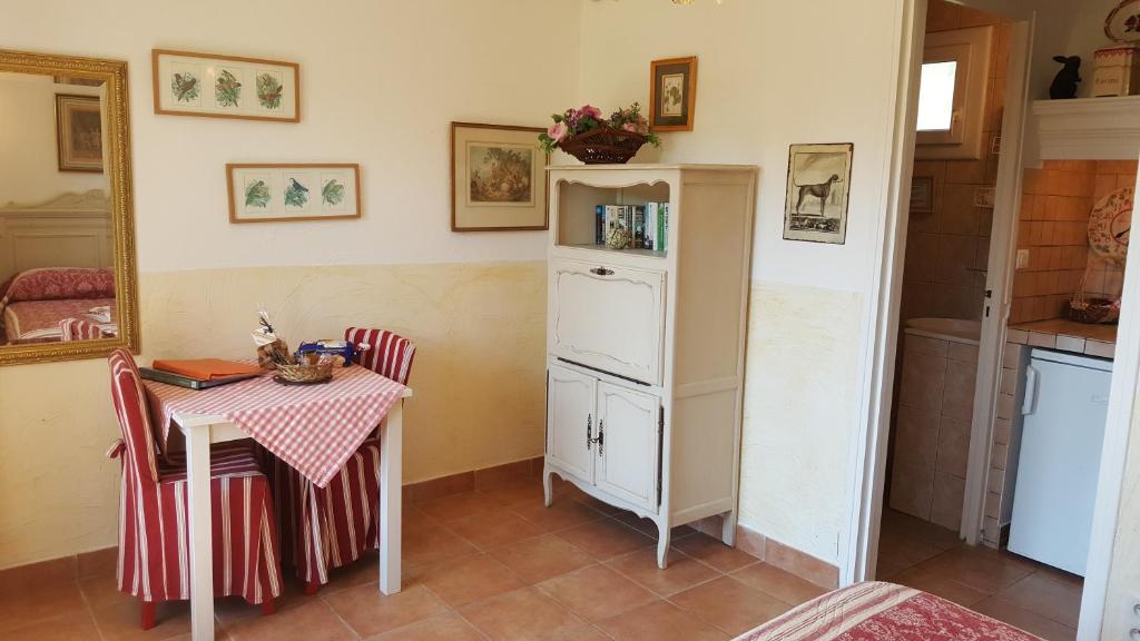 Kuchyň nebo kuchyňský kout v ubytování Résidence Le Home