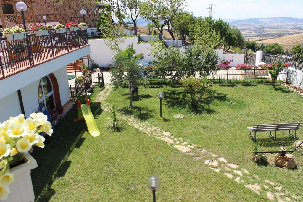 Zahrada ubytování B&B Pizzo Cannicchio