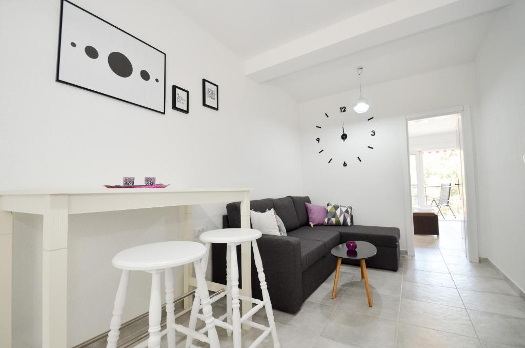 Bay View Apartments - 4