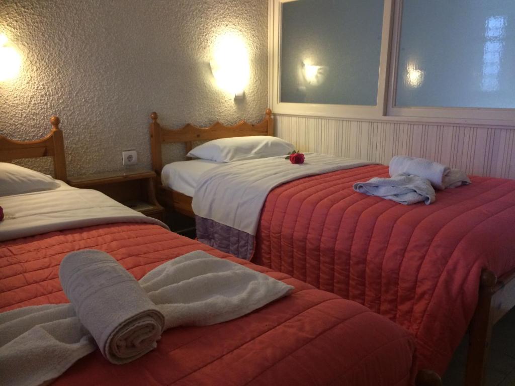 Postel nebo postele na pokoji v ubytování Alkyonis Apartments
