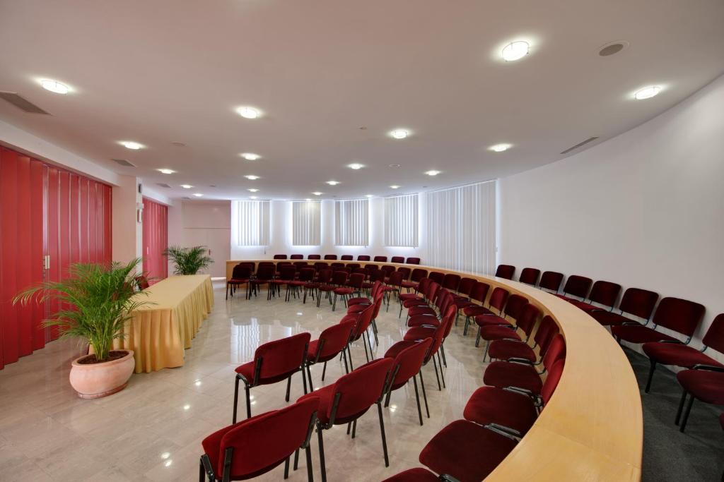 Poslovni prostori in/oz. konferenčna soba v nastanitvi Maistra Select Pineta Hotel