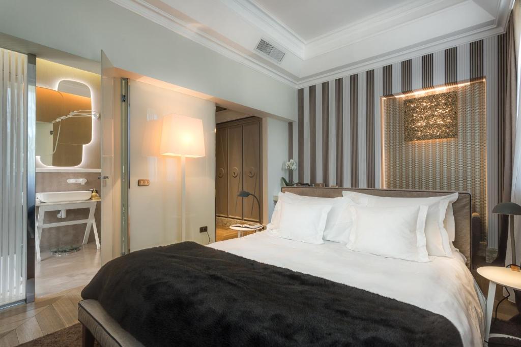 Hotel Palazzo Manfredi – Small Luxury Hotels of the World - Executive Double Room