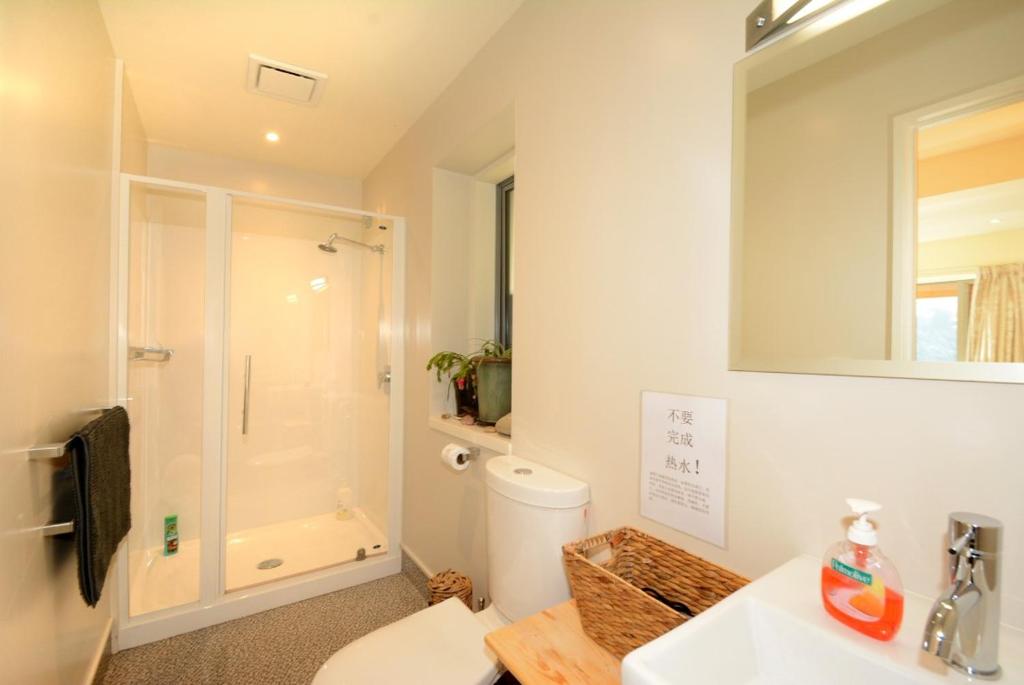 Sleep on the Steepest Street in the World! - Resim 3