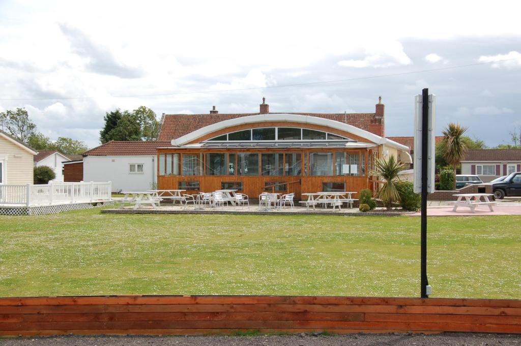 Warrens Village Motel and Self Catering