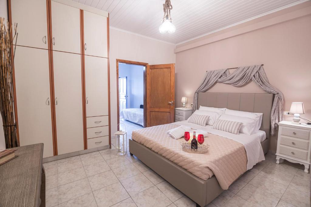 Postel nebo postele na pokoji v ubytování Val Di Compare Apartments