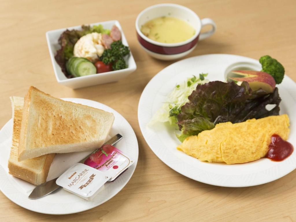 ホテルの敷地内または近くでの食事または食べ物