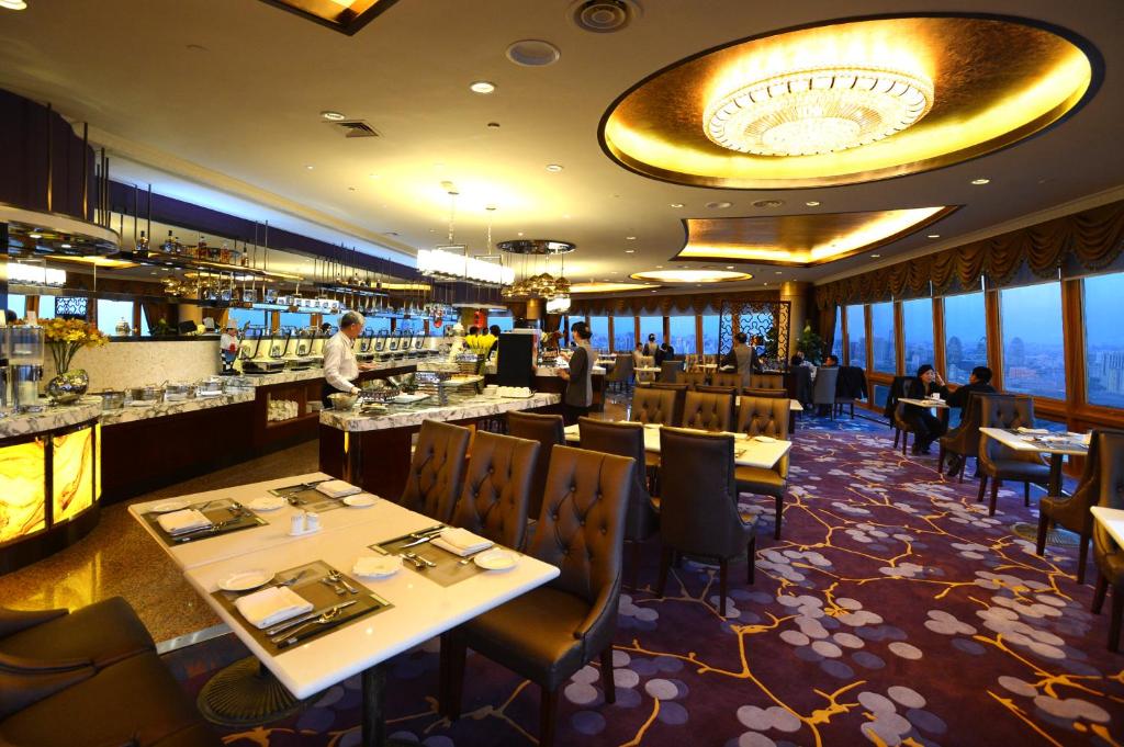 Restaurace v ubytování Xiyuan Hotel