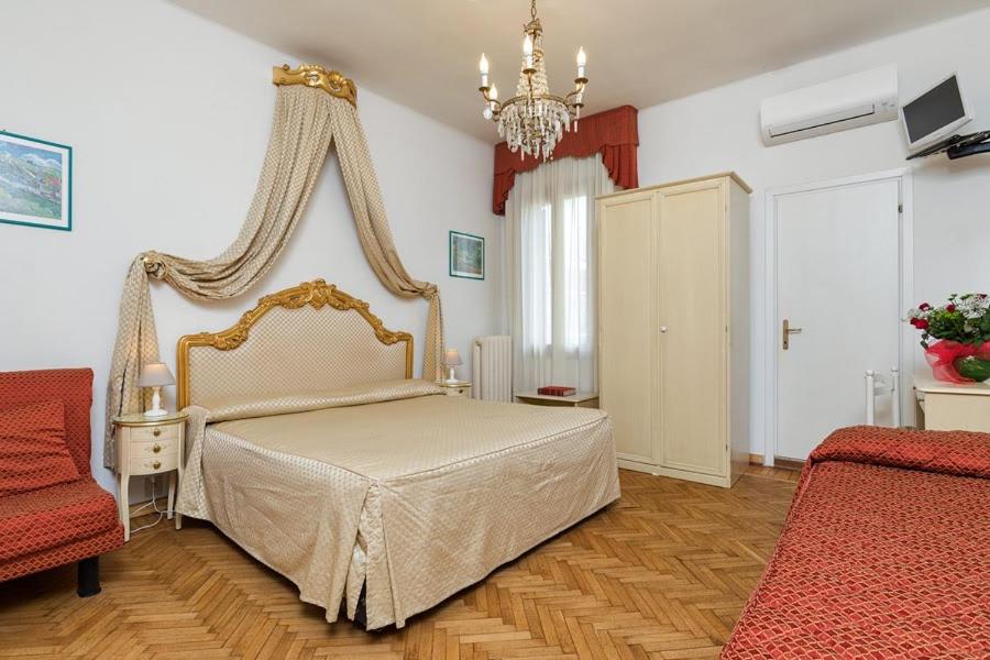 Postel nebo postele na pokoji v ubytování Villa Albertina