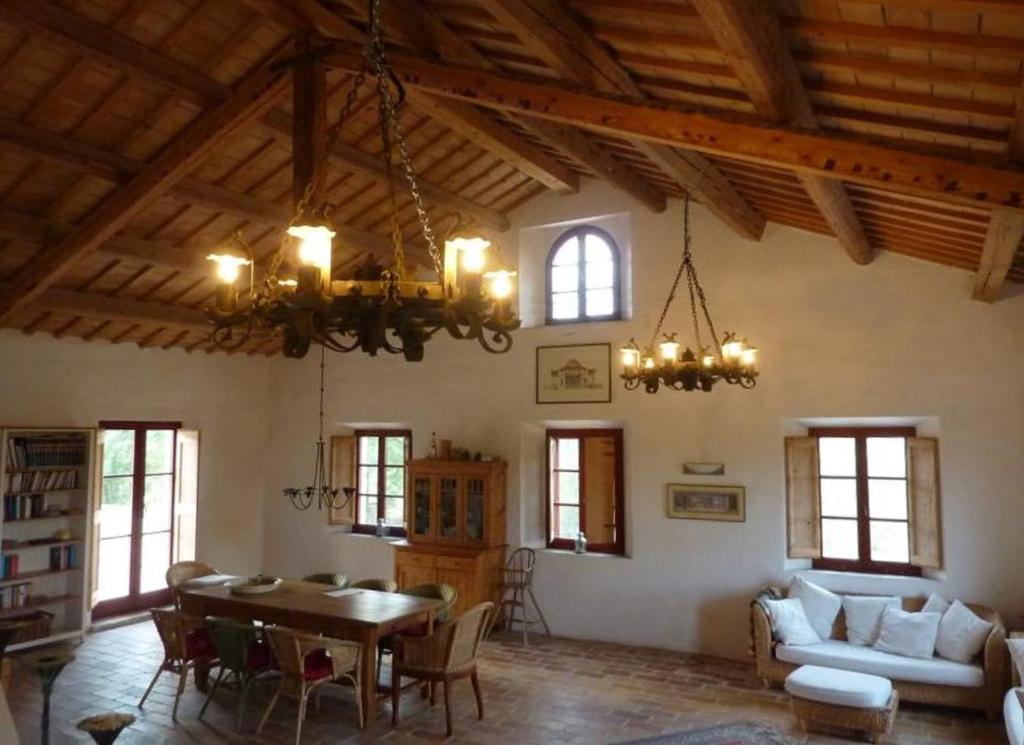 Casa Montale - Apartamento De Tres Dormitorios - Planta Alta