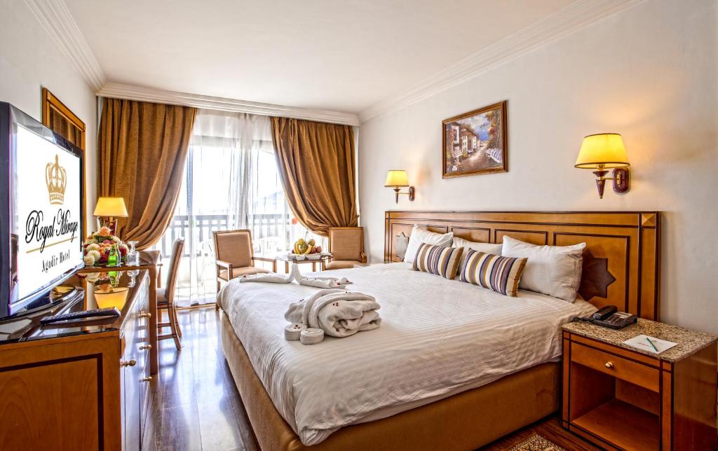 Postel nebo postele na pokoji v ubytování Royal Mirage Agadir