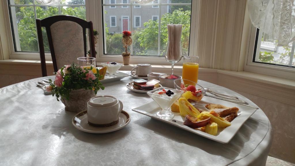 Toit of the bed and breakfast aladel või selle läheduses