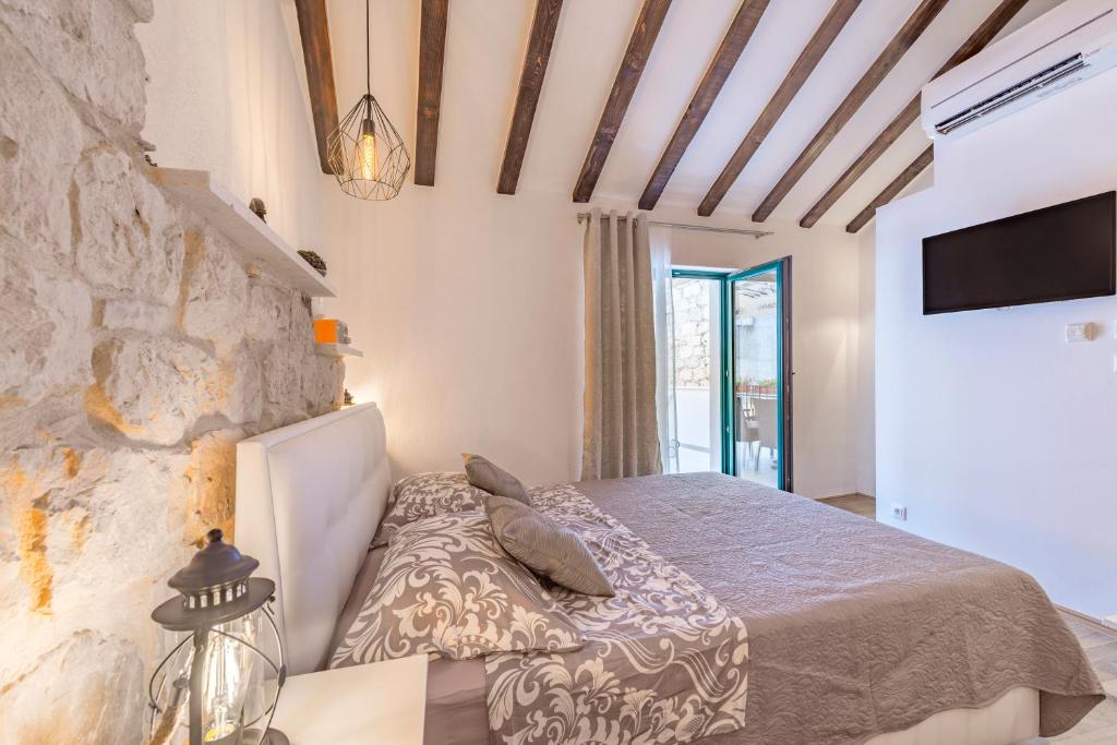 Apartments & Rooms Dujam - 11