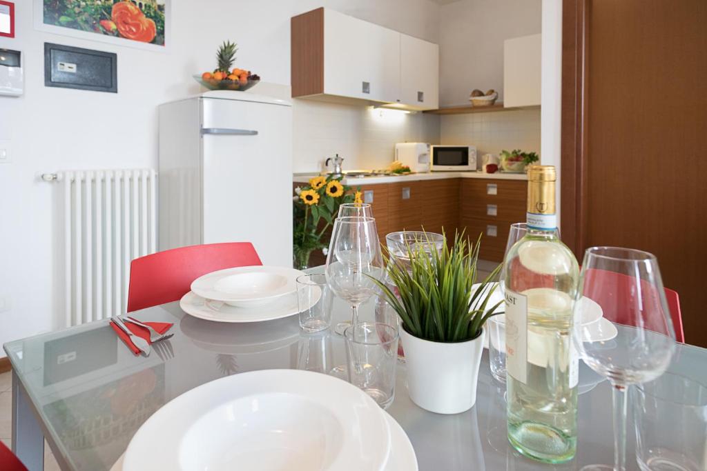 Kuchnia lub aneks kuchenny w obiekcie Verona Class ApartHotel "Residenze del Cuore"