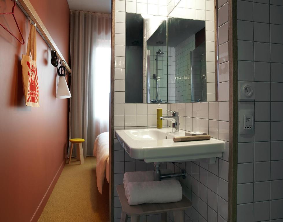 MOB HOTEL Paris Les Puces - Superior Double With Terrace