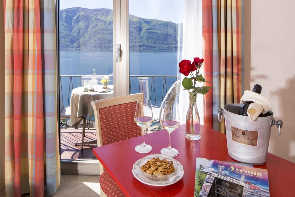 Nespecifikovaný výhled na hory nebo výhled na hory při pohledu z hotelu