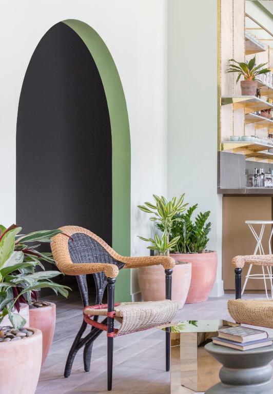 Eden Locke - Resim 22