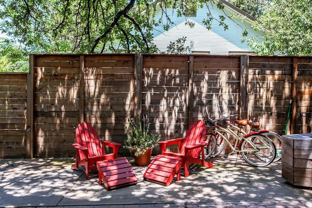 Ein Garten an der Unterkunft Tiny House