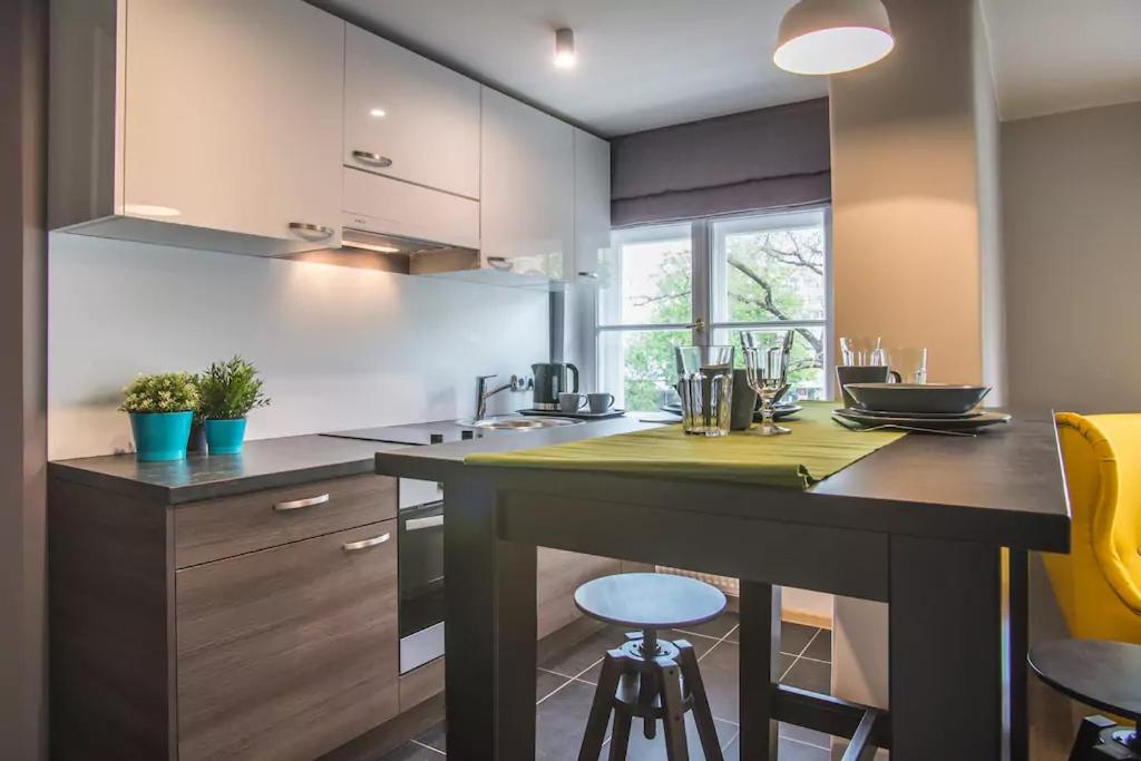 Colonel Suites & Apartments - Studio With View