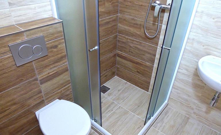 A bathroom at Penzión Thamasy