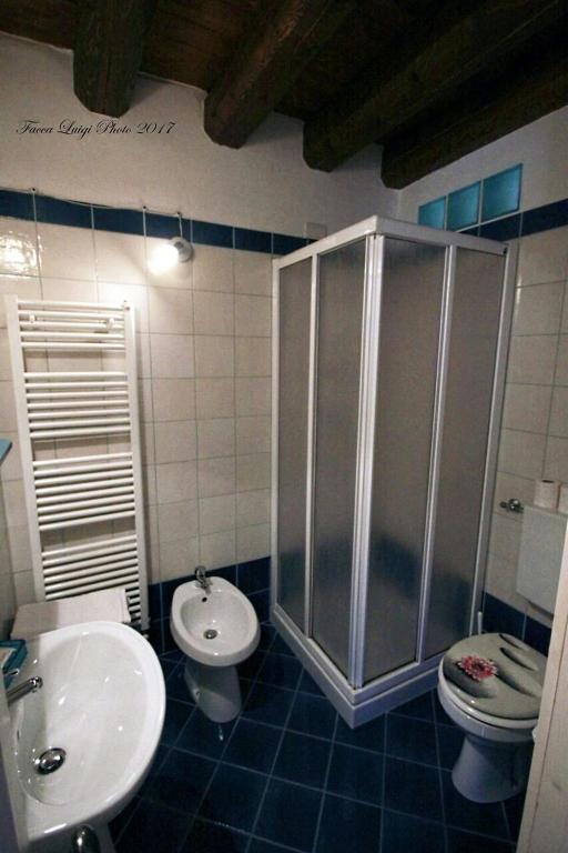 Koupelna v ubytování Albergo Julienne