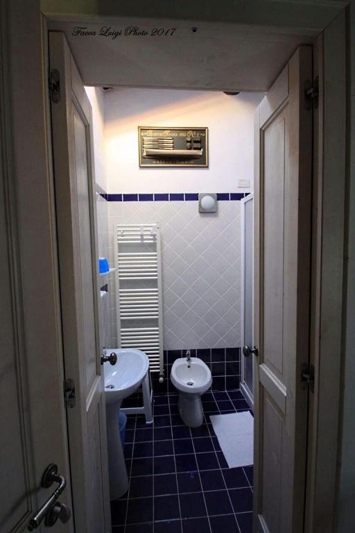 Koupelna v ubytování Albergo Julienne