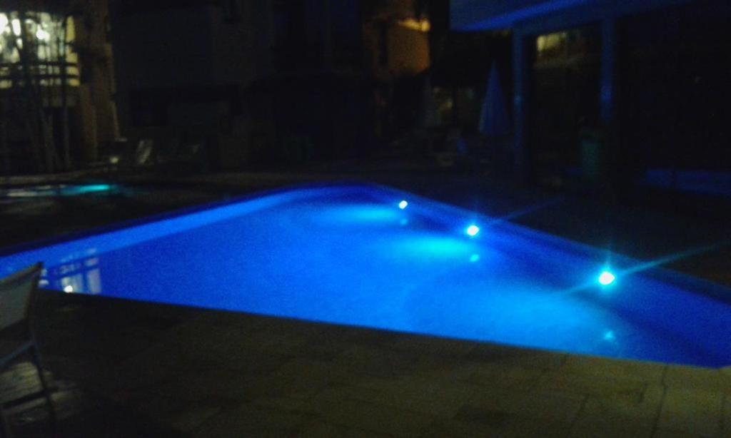  Apto com serviços de Flat na Riviera de São Lourenço