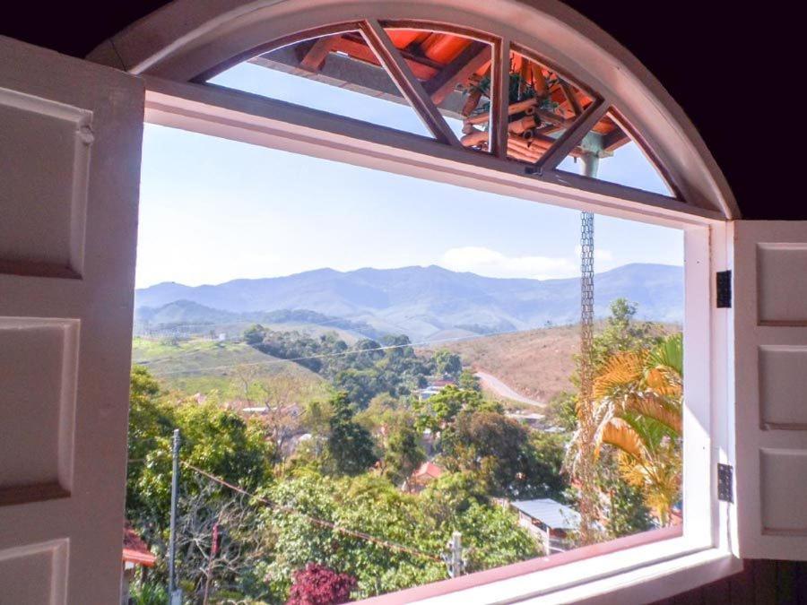  Hotel e Chalés Arco-Íris
