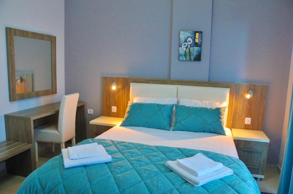 Ambassador & Ambassador Lux Apartments - 19