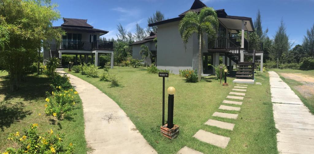 Zahrada ubytování The Hip Resort @ Khao Lak