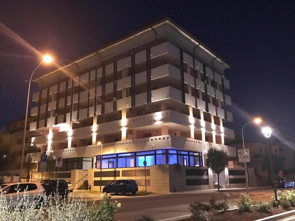 Budova, v ktorej sa apartmánový hotel nachádza
