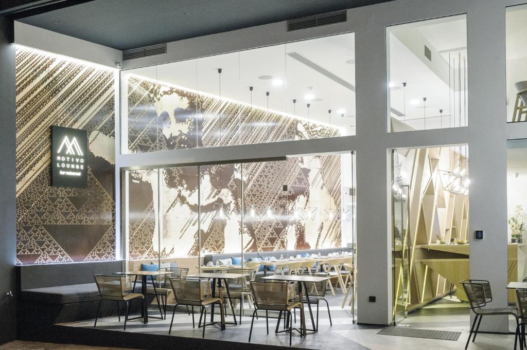 Restaurace v ubytování Athens Lodge by Athens Prime Hotels