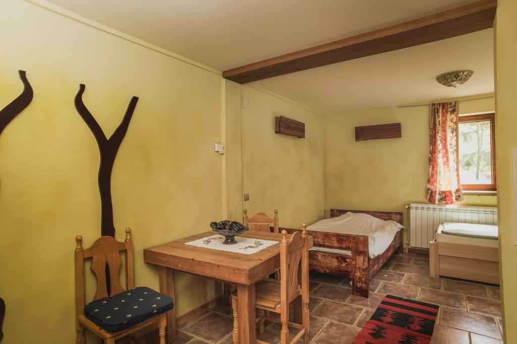 Postel nebo postele na pokoji v ubytování Guesthouse Šejn