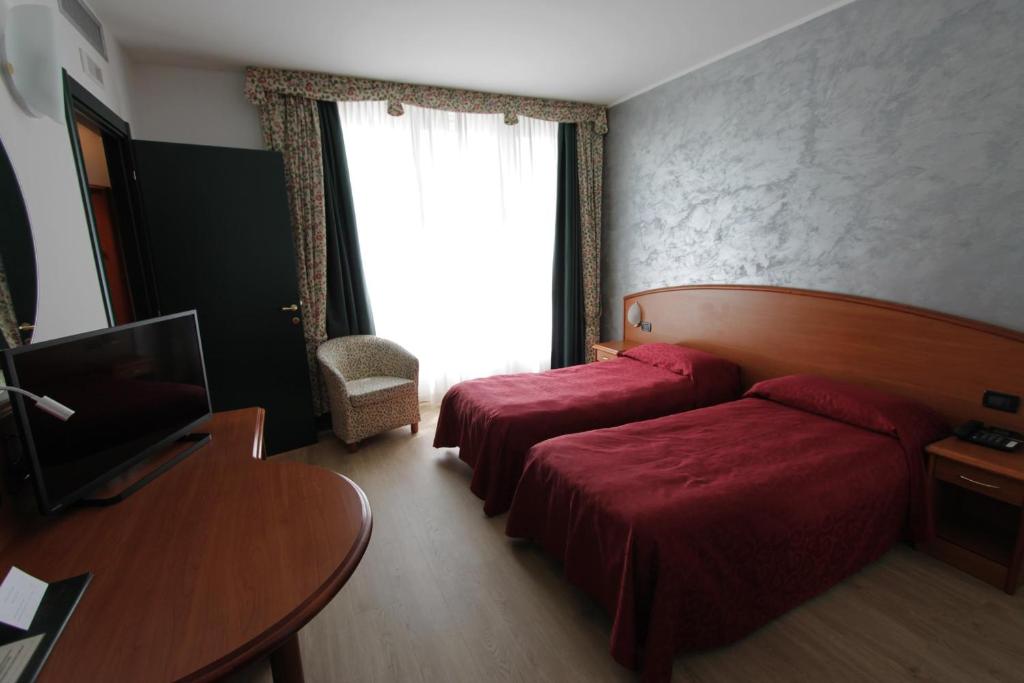 Hotel Europa - Twin Room
