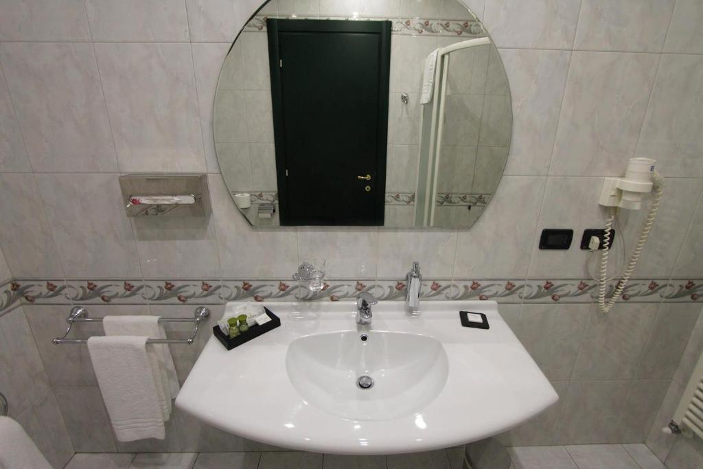 Koupelna v ubytování Hotel Europa