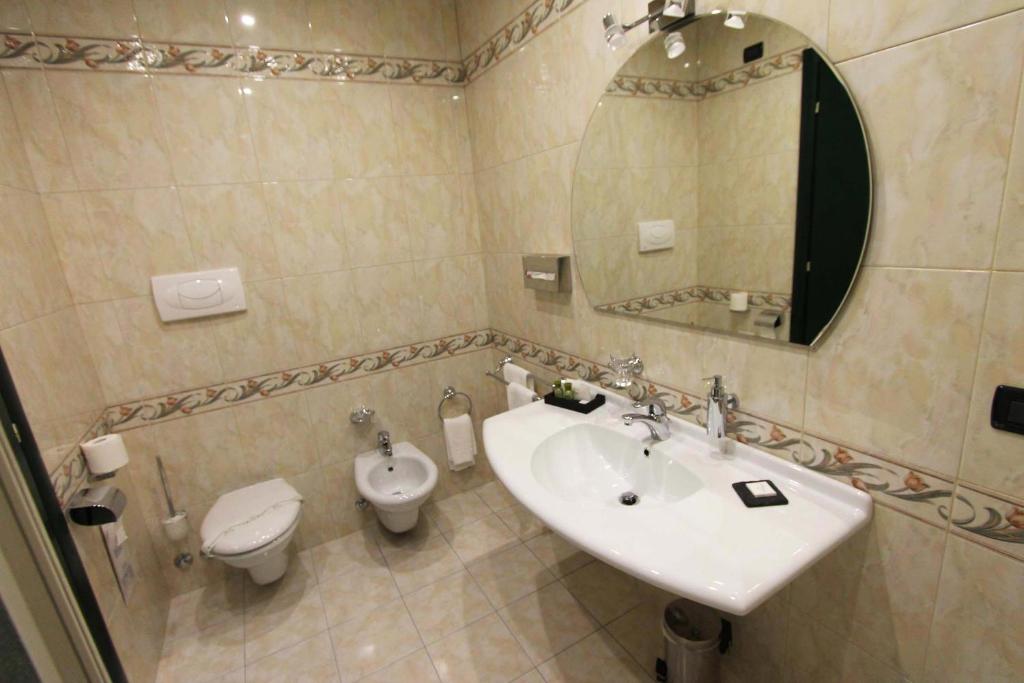 Koupelna v ubytování Hotel Europa