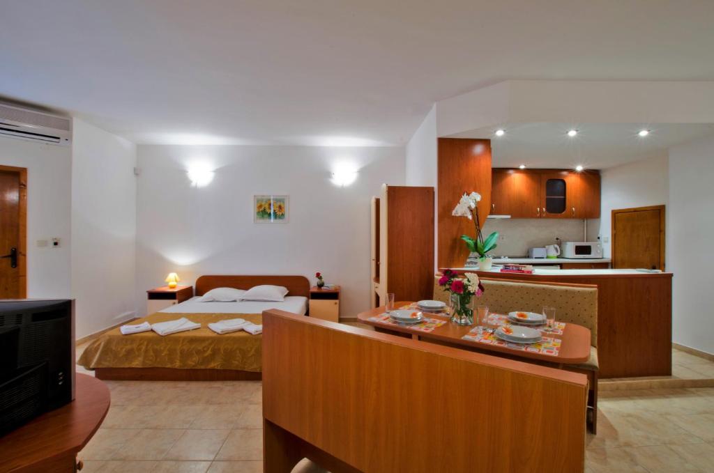 Iskar Villas - Studio Con Terrazza