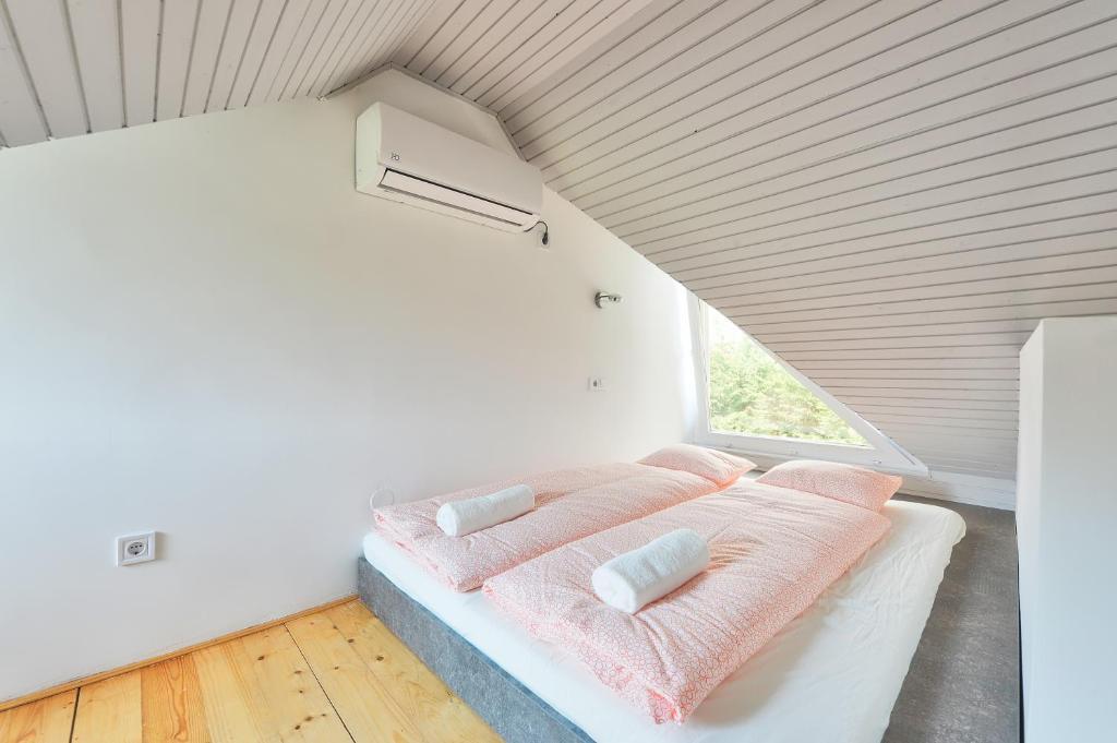 Villa Oliver 3 Siófok - Studio -appartement Met Balkon - Gesplitst Niveau