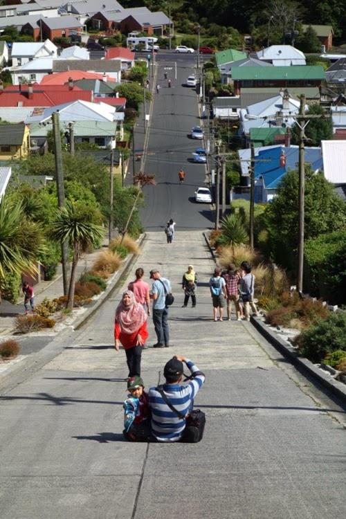 Sleep on the Steepest Street in the World! - Resim 12