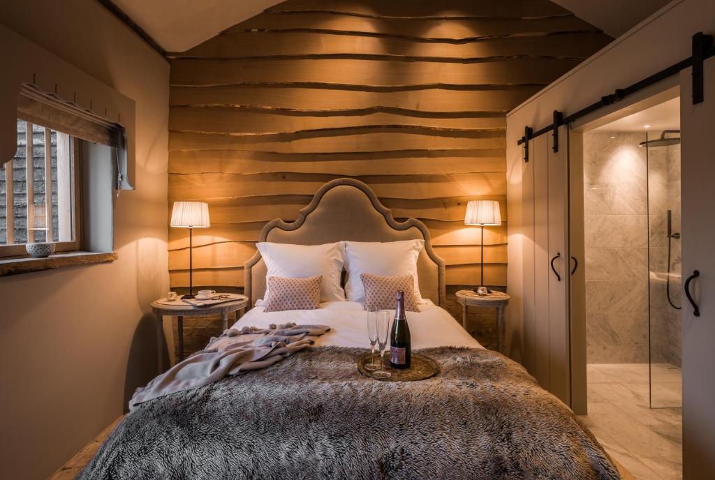 Cambridge Country Cottages - 