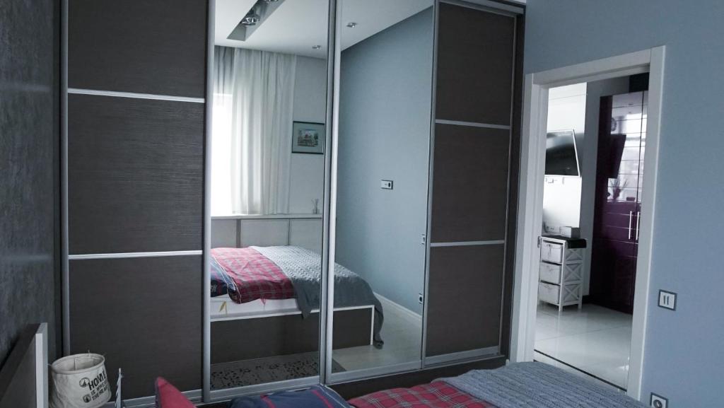 A bathroom at Luxury 1 bedroom on Boykivska