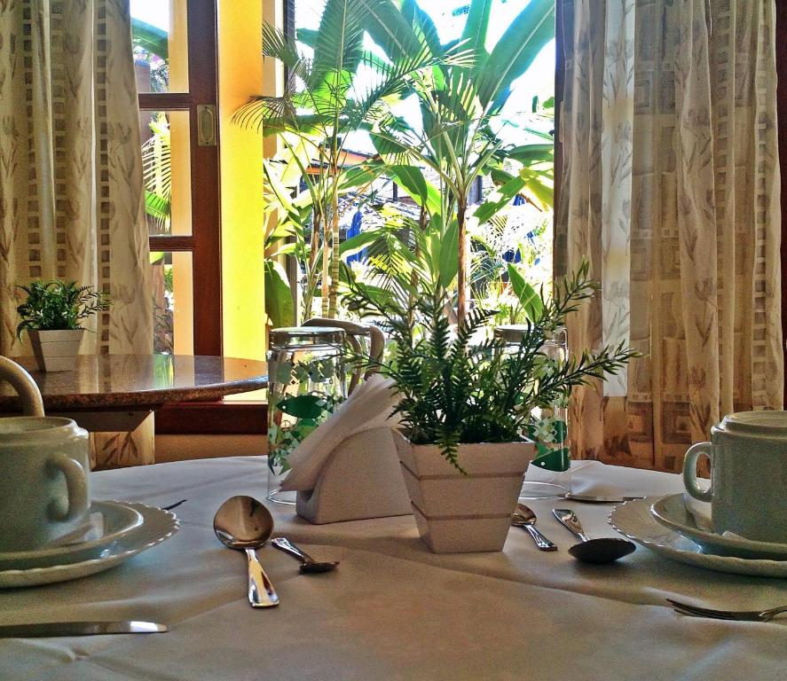 Restaurace v ubytování Pousada Só Natureza