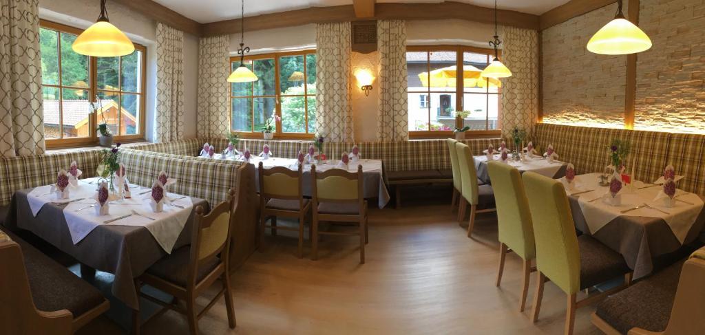 Restaurace v ubytování Gasthof Botenwirt