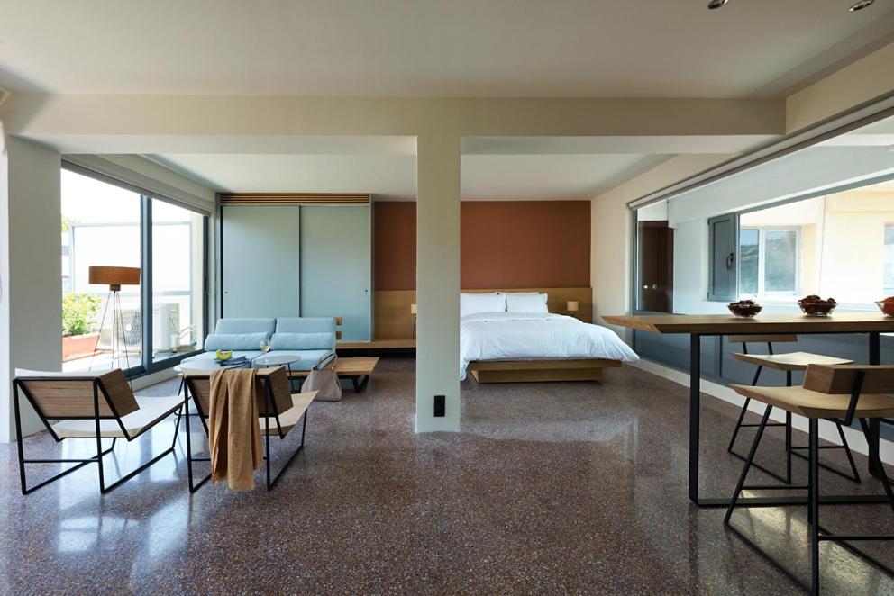 Posteľ alebo postele v izbe v ubytovaní Acropolis View Luxury Apartment