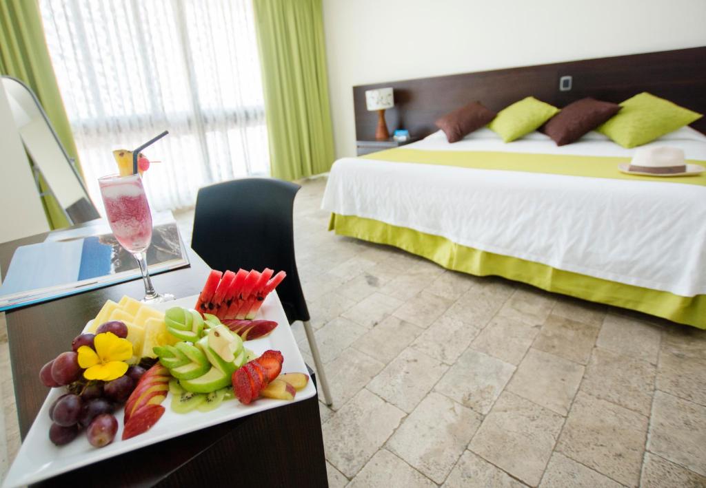 Postel nebo postele na pokoji v ubytování Hotel Isla Sol by Solymar