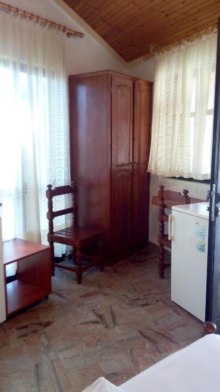 Łóżko lub łóżka w pokoju w obiekcie Akis Apartments Kontogialos-Pelekas