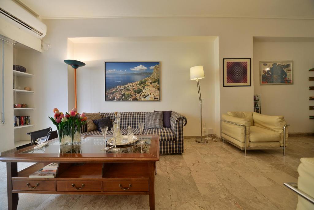 Architect Designer's Apartment in Kolonaki - 9