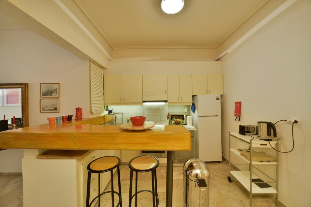 Architect Designer's Apartment in Kolonaki - 16