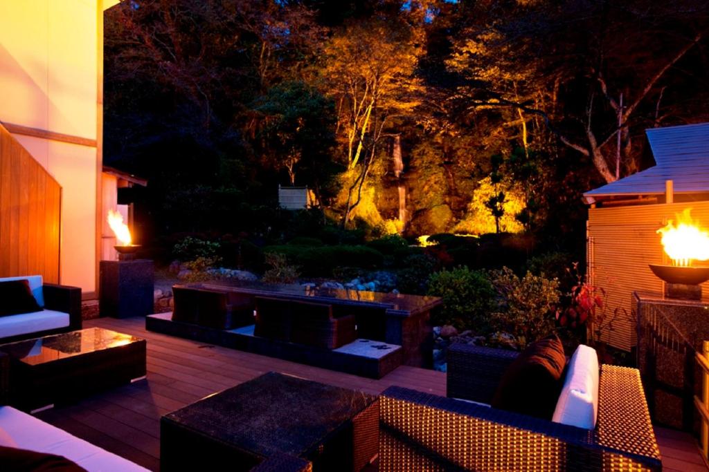 Zahrada ubytování TAKITEI Riverside Onsen ーA Hidden Ryokan in Kanazawaー