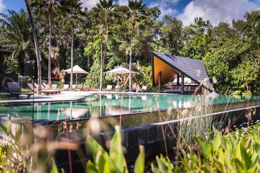 Hồ bơi trong/gần Niramaya Villas and Spa